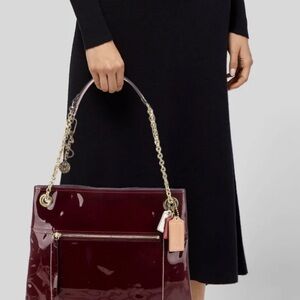 Coach
Patent Leather Shoulder Bag Beautiful Burgundy color